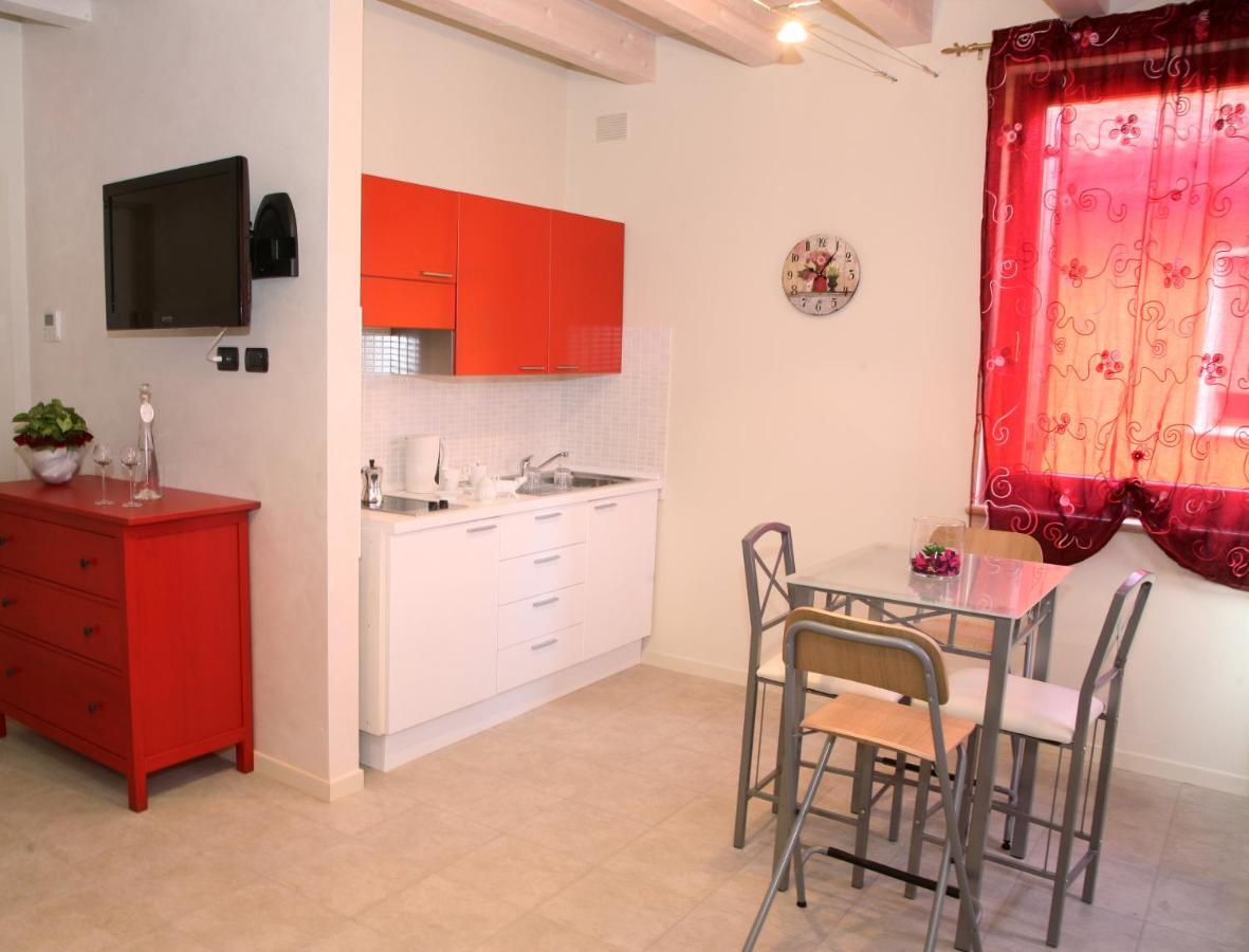 Residence Ca Di Capri Bussolengo Zimmer foto